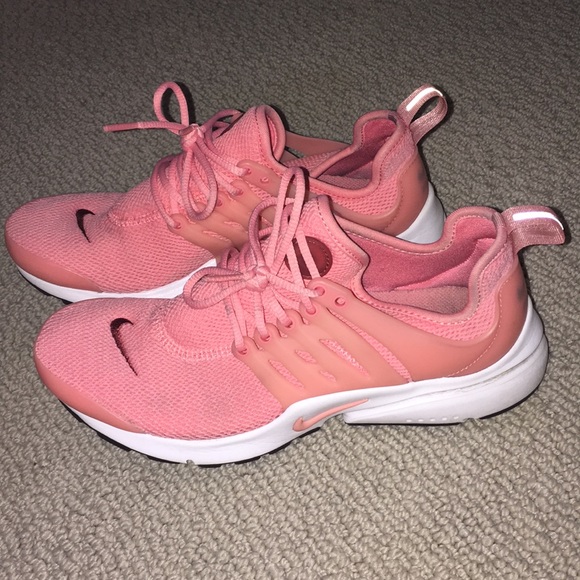 white and pink nike presto